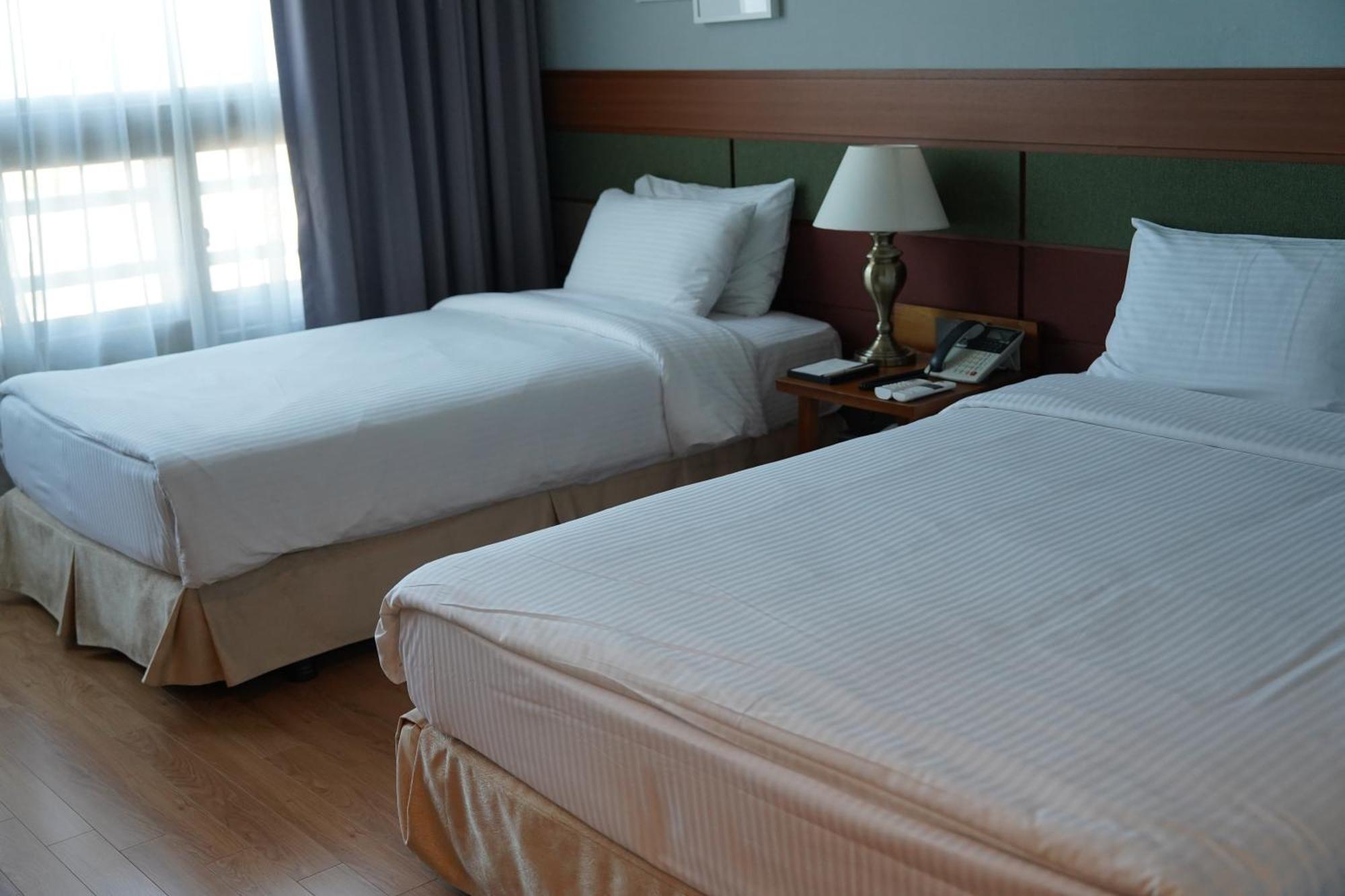 Sacheon Grand Tourist Hotel Exteriör bild
